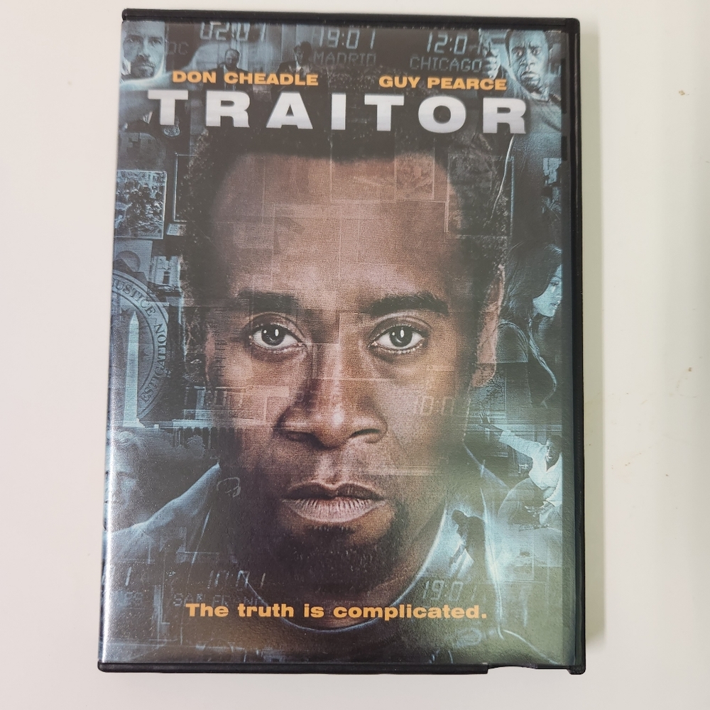 🎬 3/$15 Traitor (DVD, 2008)